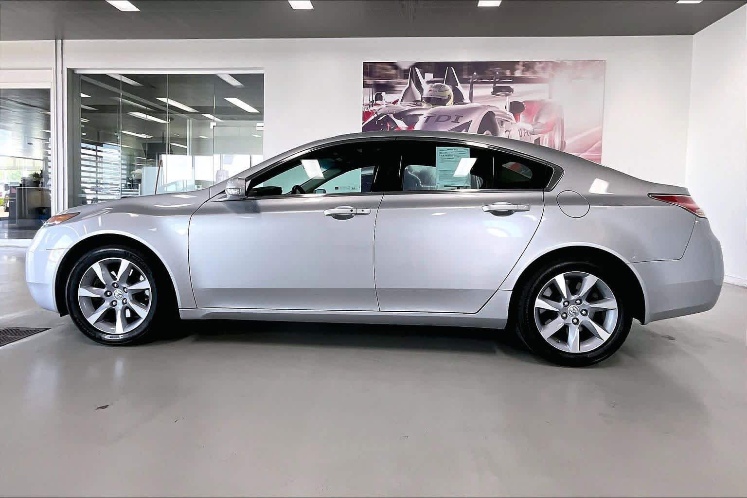 Used 2012 Acura TL w/ Technology Package FWD image 3