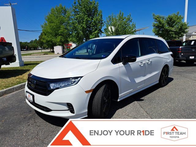 Used 2024 Honda Odyssey Sport image 1