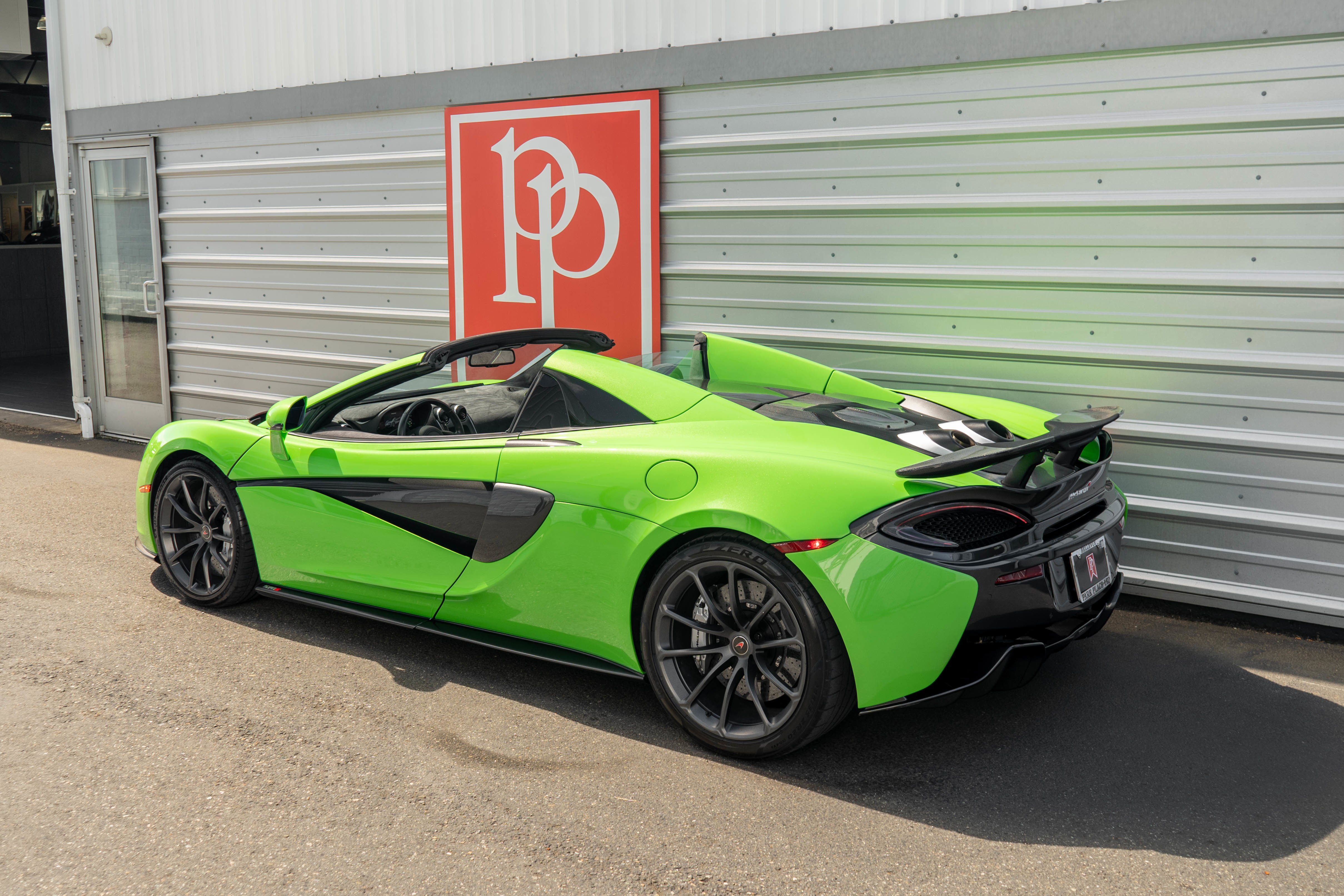 Used 2018 McLaren 570S Spider RWD image 28