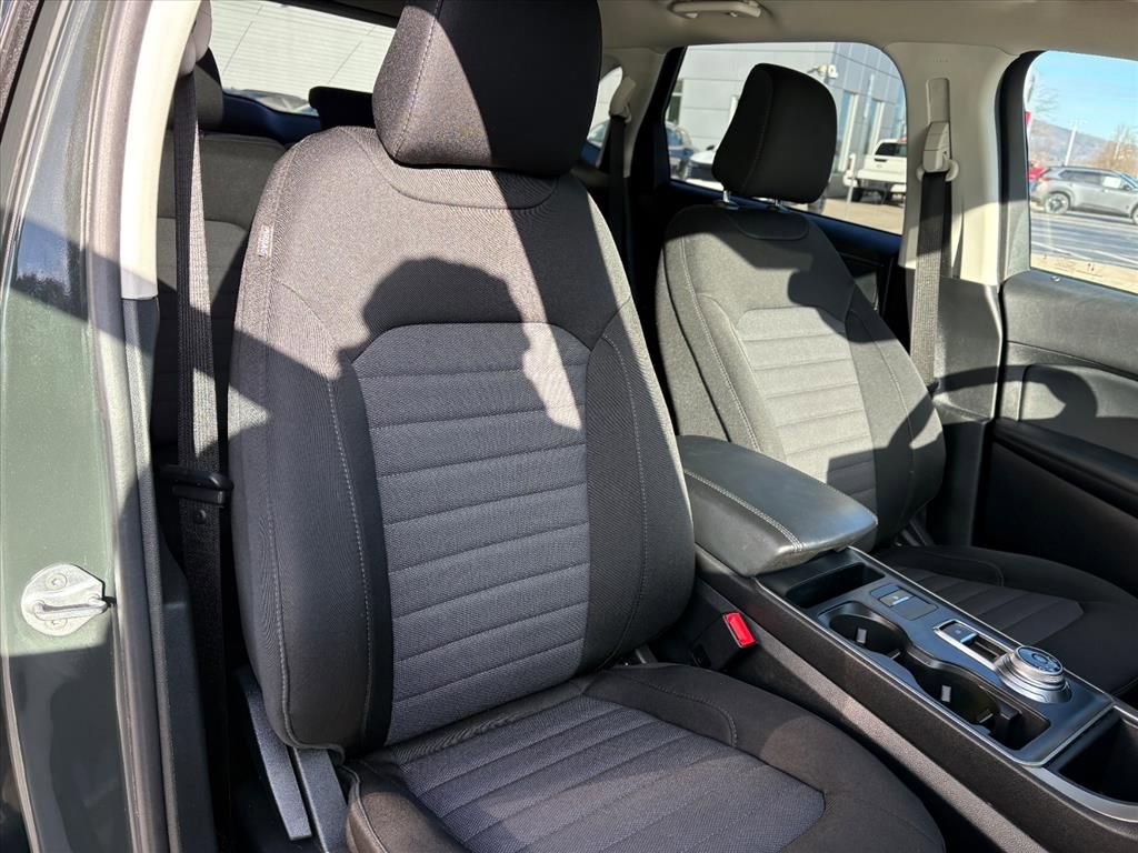 Used 2024 Ford Edge SE AWD/4WD image 16