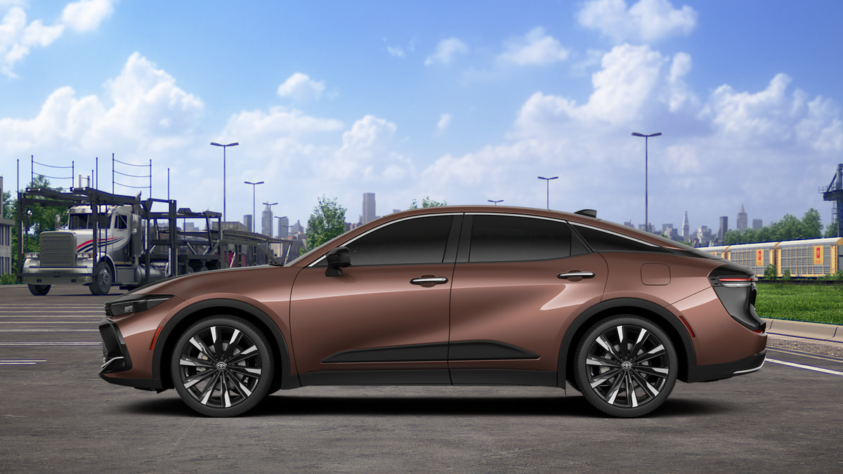 New 2026 Toyota Crown Platinum AWD/4WD image 4