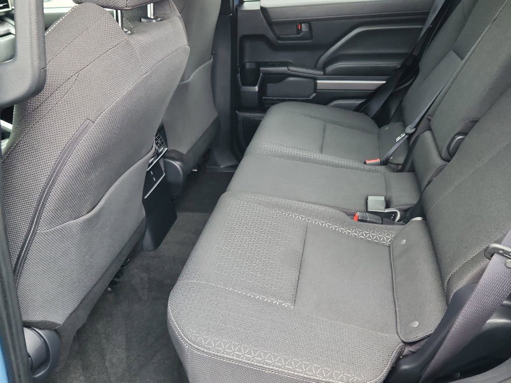 Used 2025 Toyota 4Runner SR5 image 9