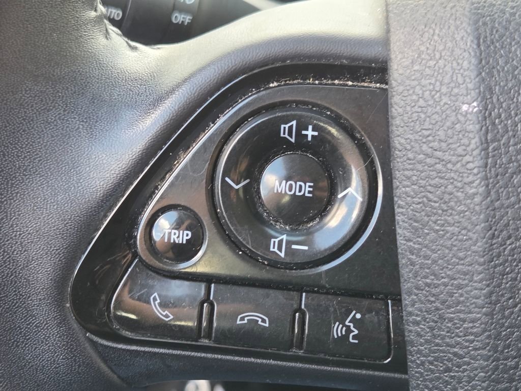 Used 2019 Toyota Prius XLE AWD/4WD image 18