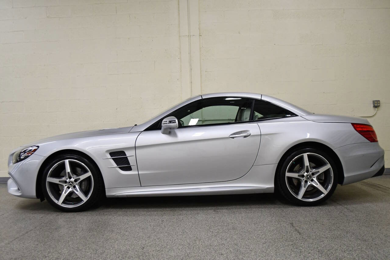 Used 2017 Mercedes-Benz SL 550 image 26