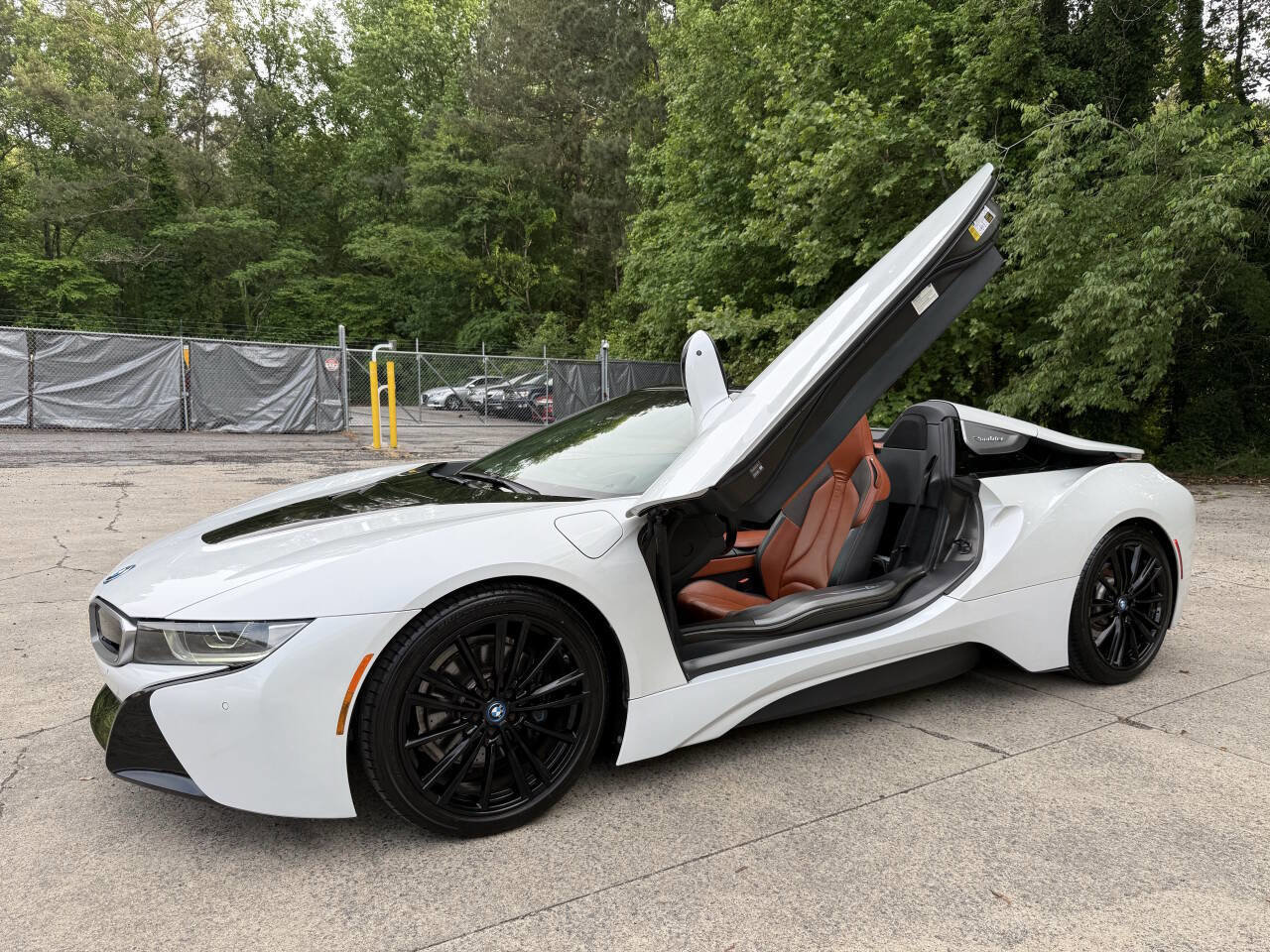 Used 2019 BMW i8 Roadster AWD/4WD image 15