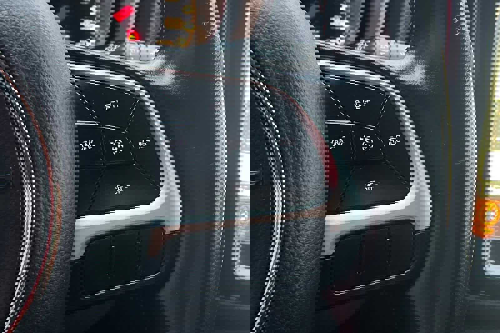 Used 2018 Jeep Compass Limited w/ Navigation Group image 30