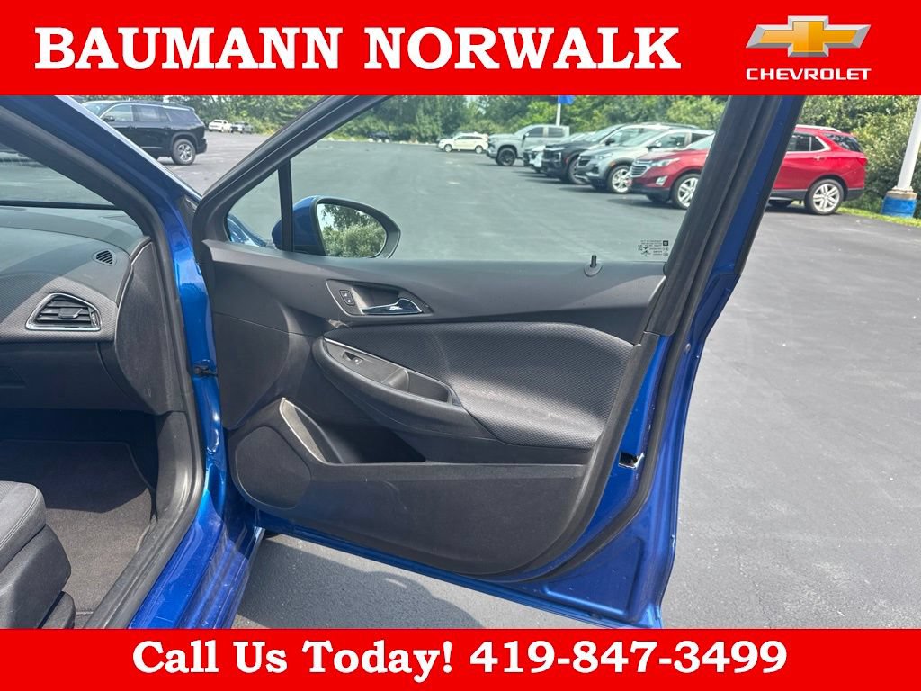 Used 2019 Chevrolet Cruze LT w/ Convenience Package FWD image 36