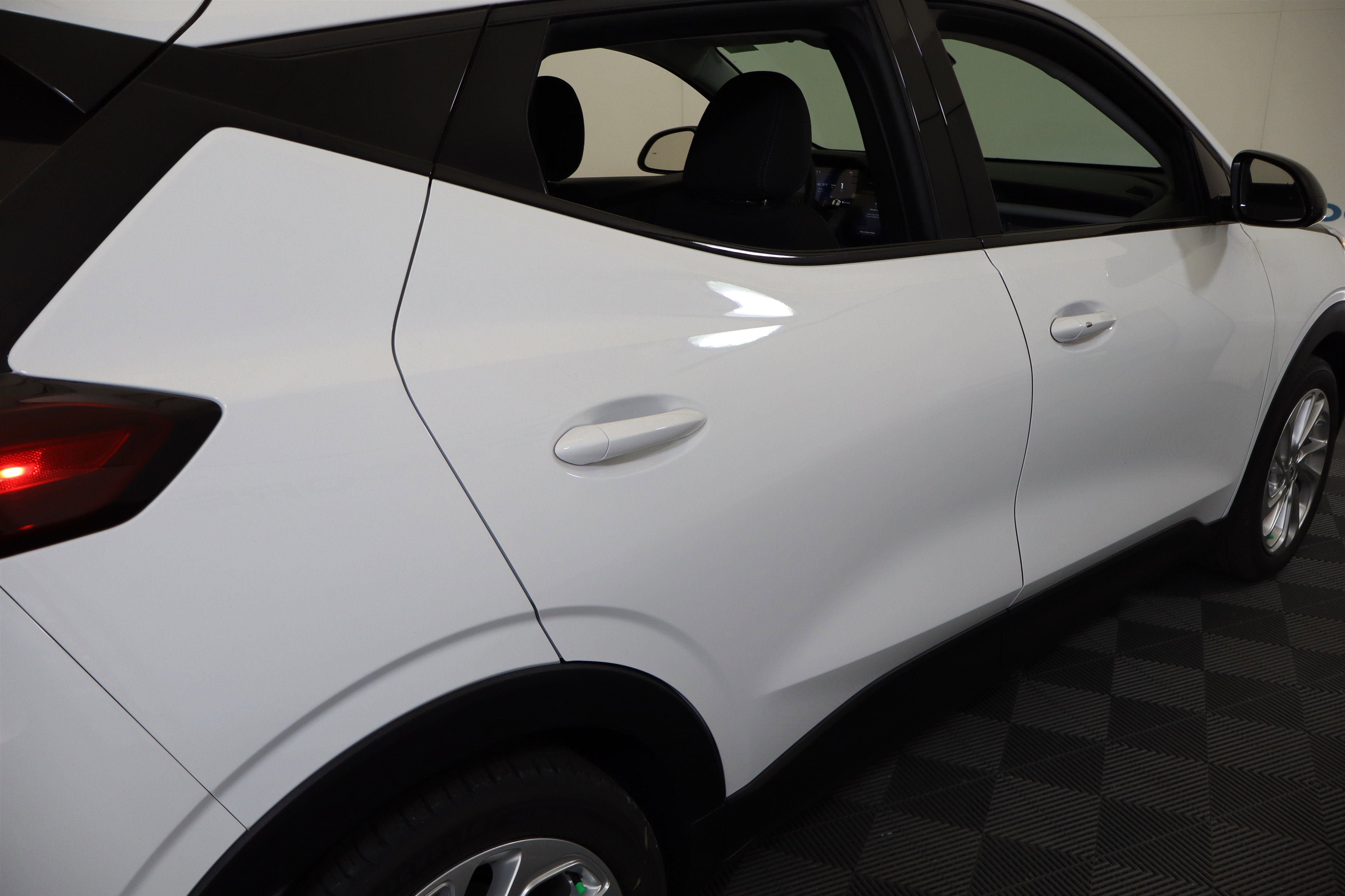 New 2027 Chevrolet Bolt LT w/ Comfort Package image 7