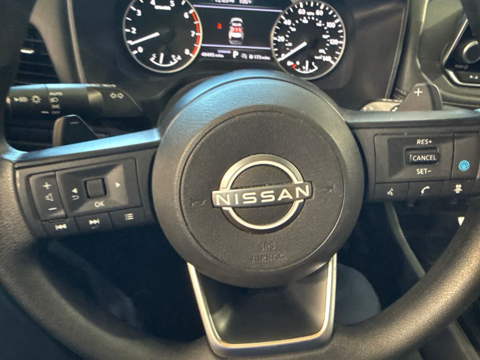 Used 2024 Nissan Rogue SV FWD image 24