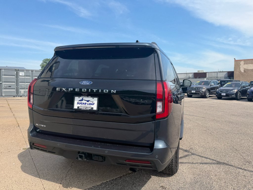 Used 2025 Ford Expedition Active AWD/4WD image 7