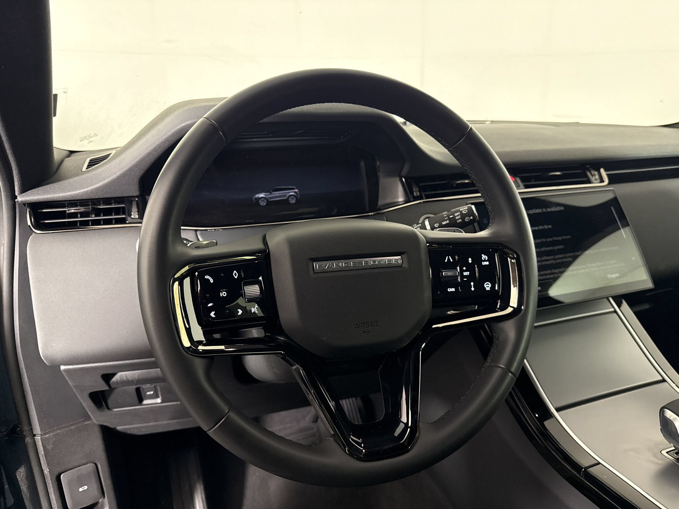 Used 2024 Land Rover Range Rover Evoque S AWD/4WD image 11