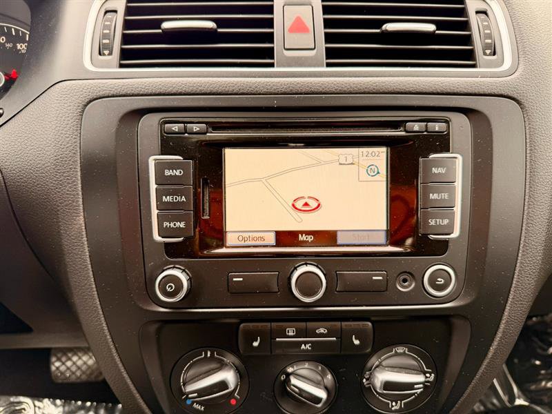 Used 2014 Volkswagen Jetta SEL FWD image 17