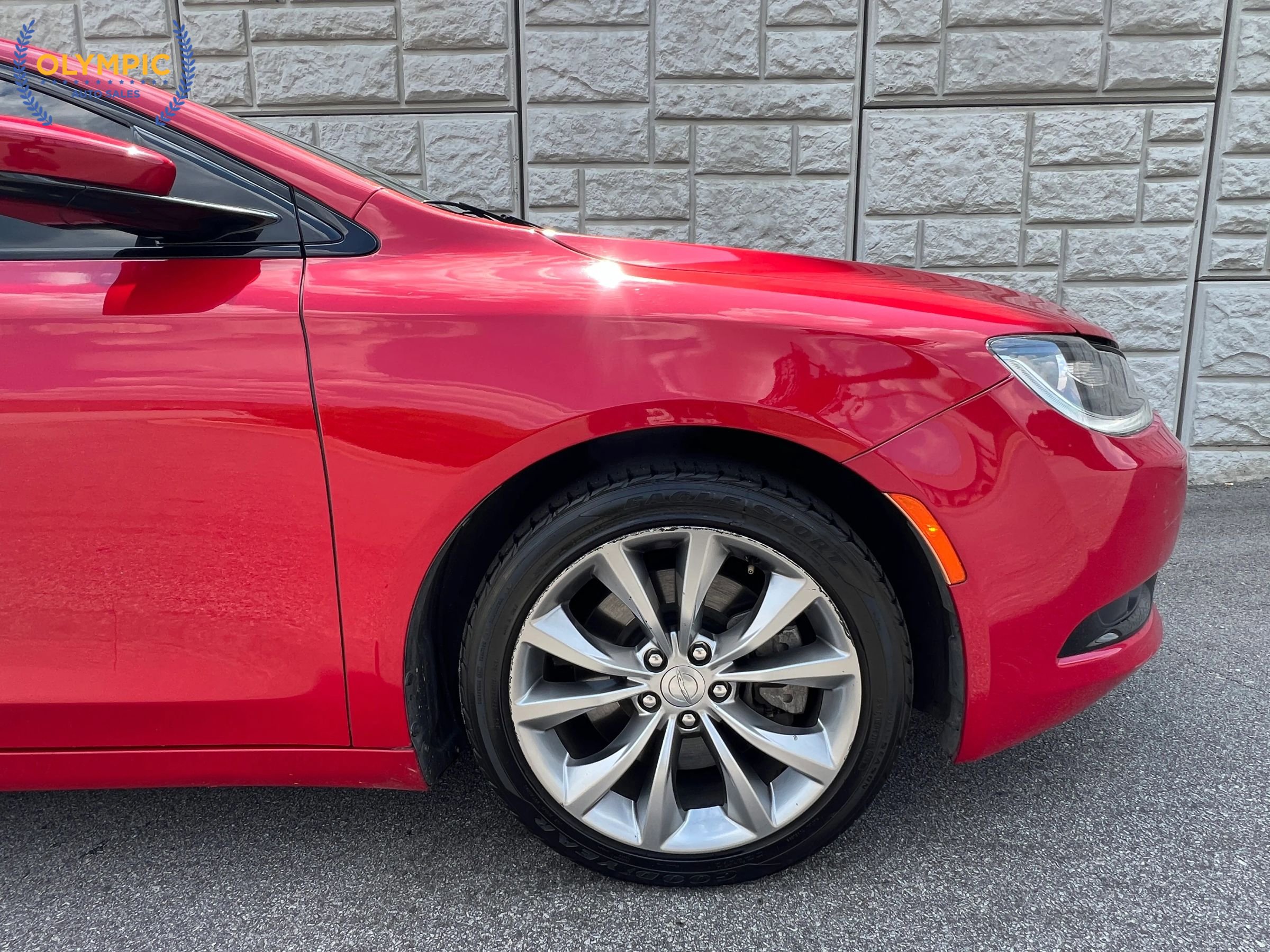 Used 2016 Chrysler 200 S w/ Comfort Group FWD image 11