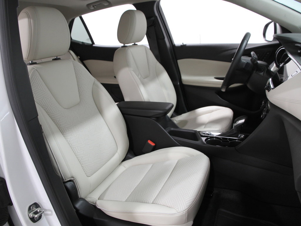 Used 2023 Buick Encore GX Essence w/ Experience Buick Package image 16