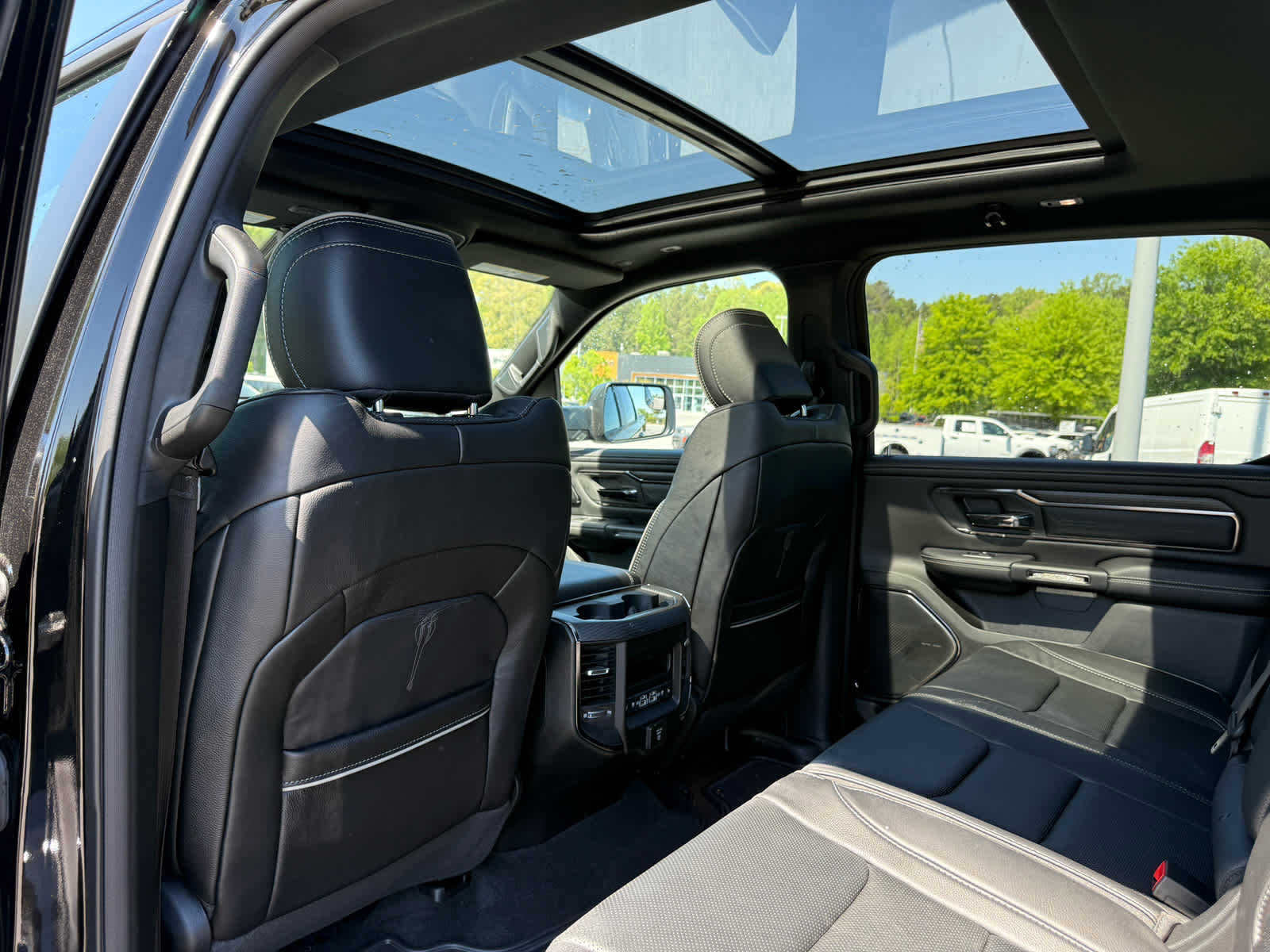 Used 2024 RAM 1500 Limited image 24