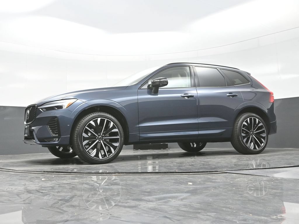 New 2026 Volvo XC60 B5 Ultra w/ Climate Package AWD/4WD image 32