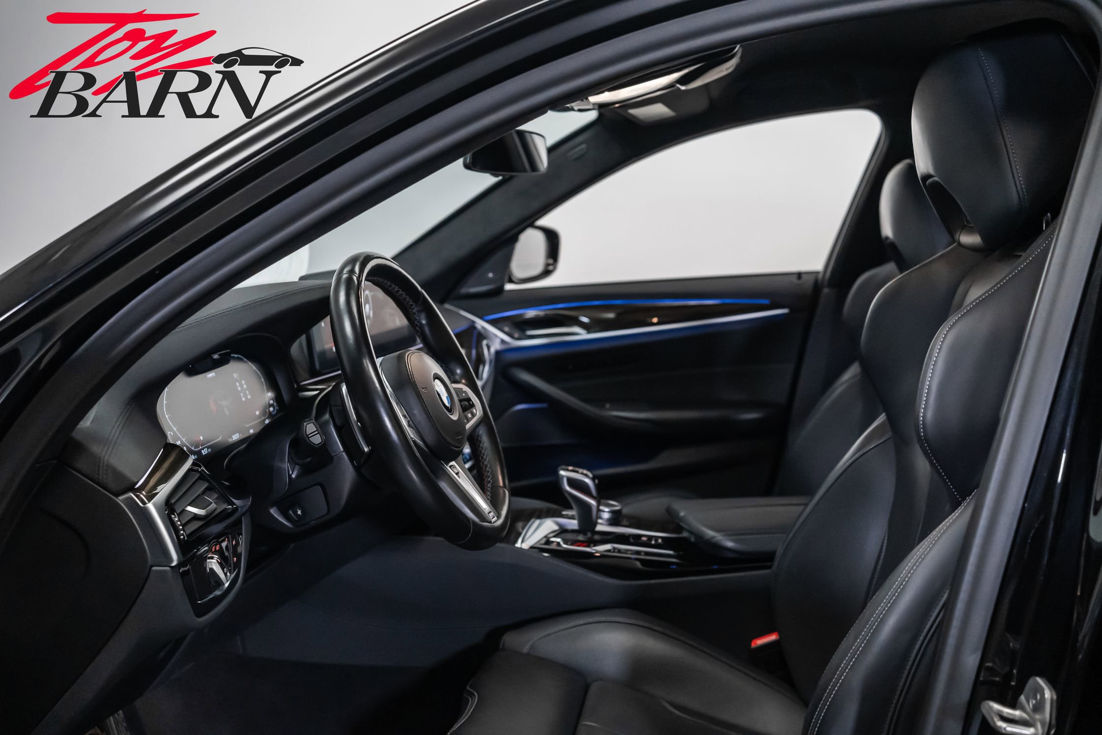 Used 2022 BMW M5 w/ Executive Package image 27