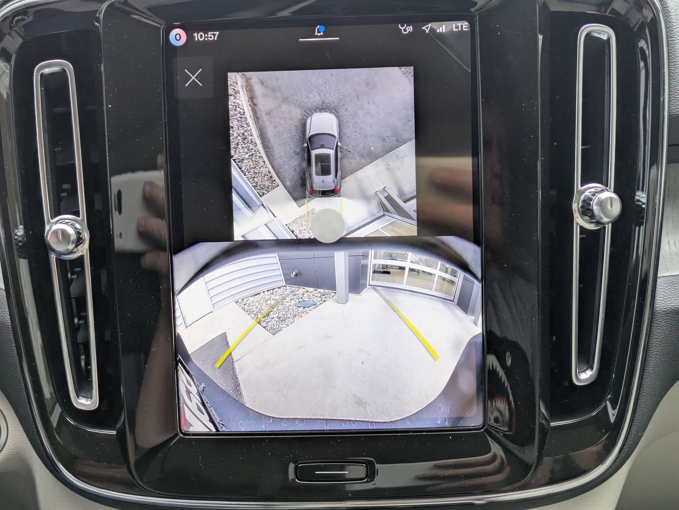 New 2026 Volvo XC40 B5 Plus w/ Protection Package Premier image 13