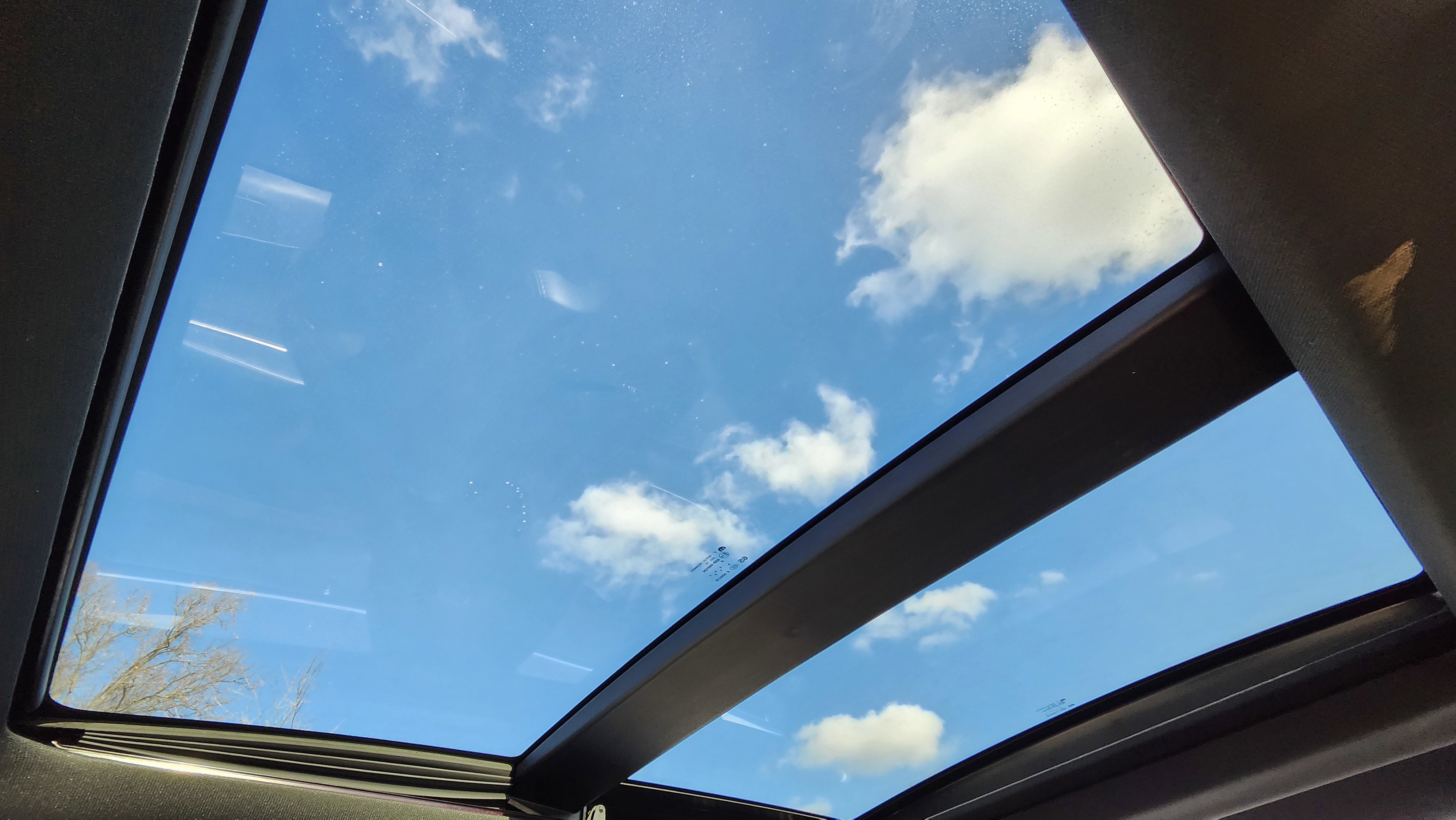 Used 2016 Chrysler 300 C Platinum image 2