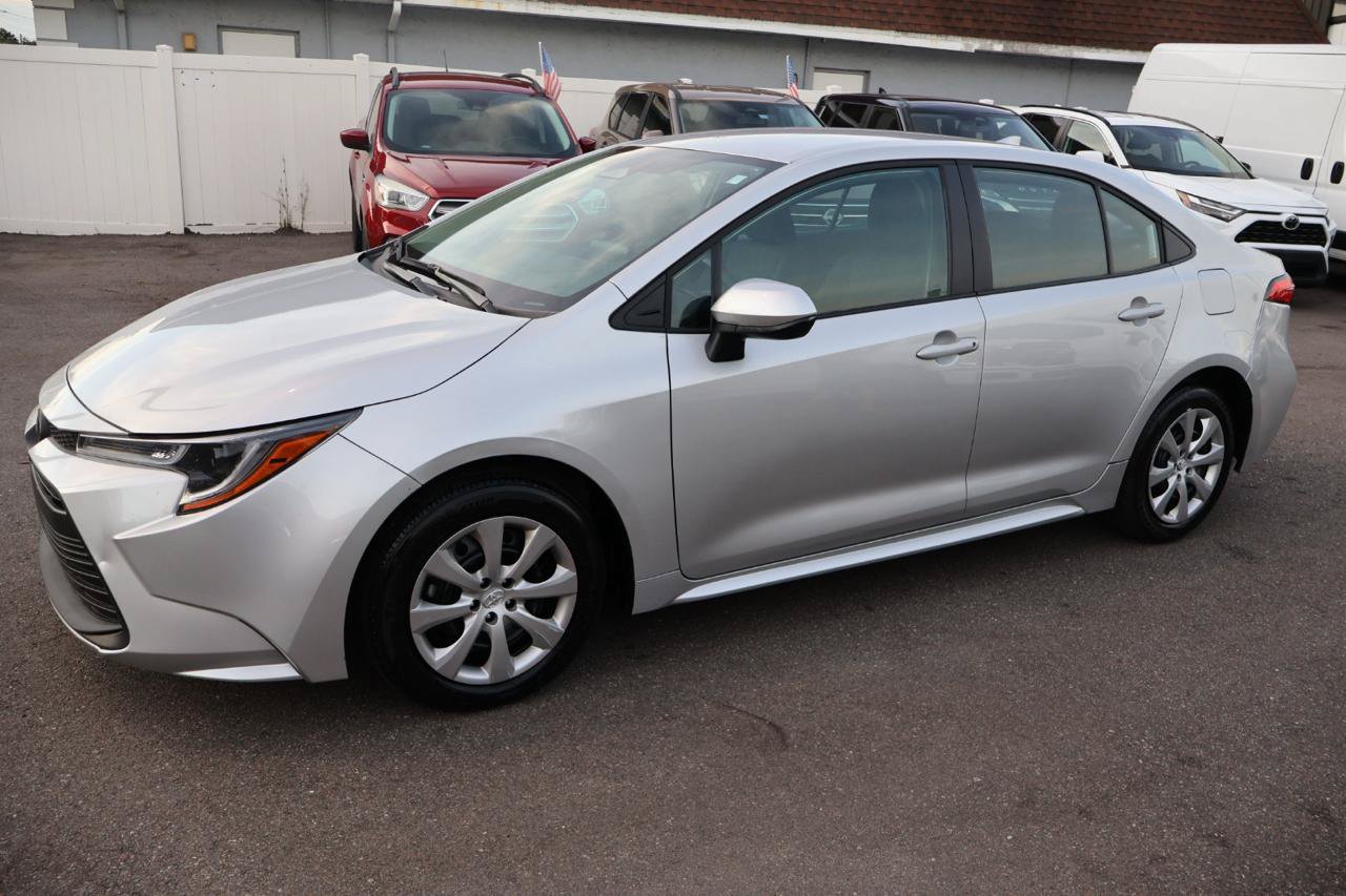 Used 2026 Toyota Corolla LE FWD image 9