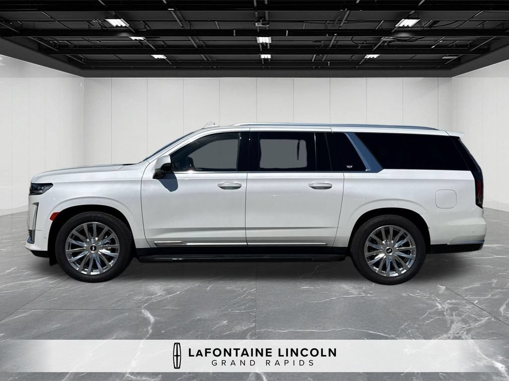 Used 2021 Cadillac Escalade ESV Premium Luxury w/ Driver Assist Tech Package AWD/4WD image 2