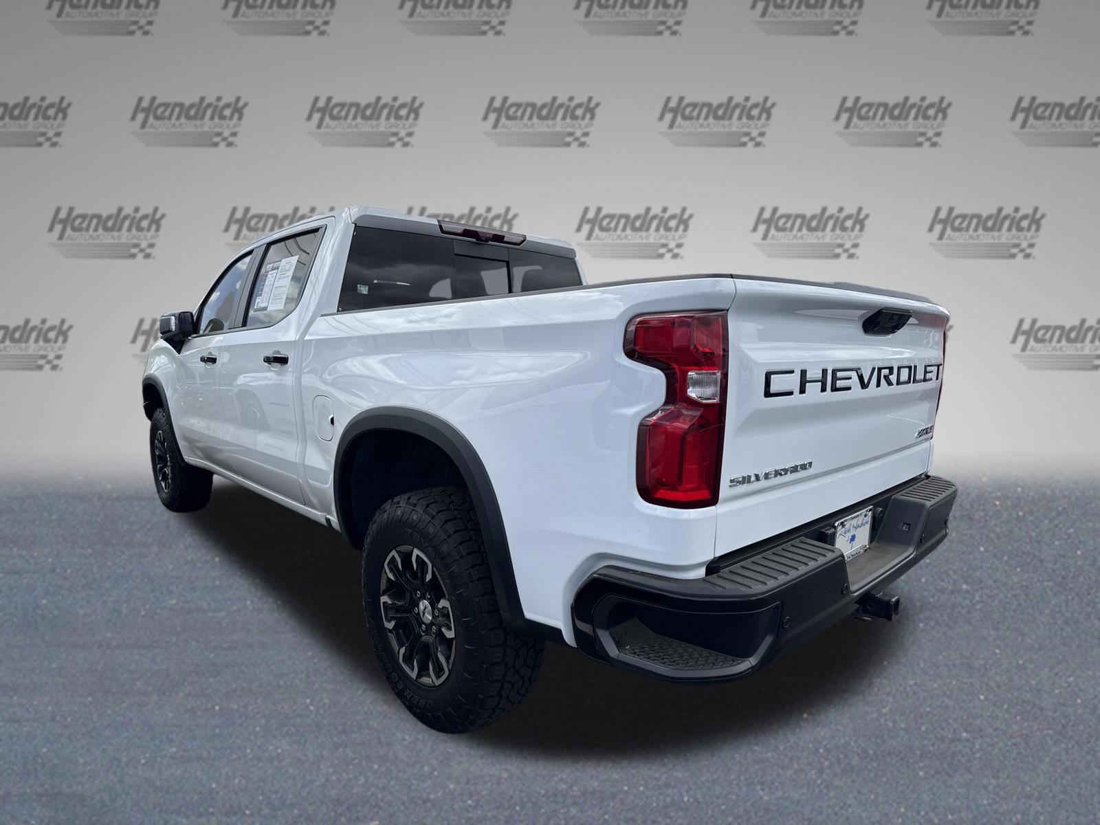 Used 2024 Chevrolet Silverado 1500 ZR2 w/ Technology Package image 8