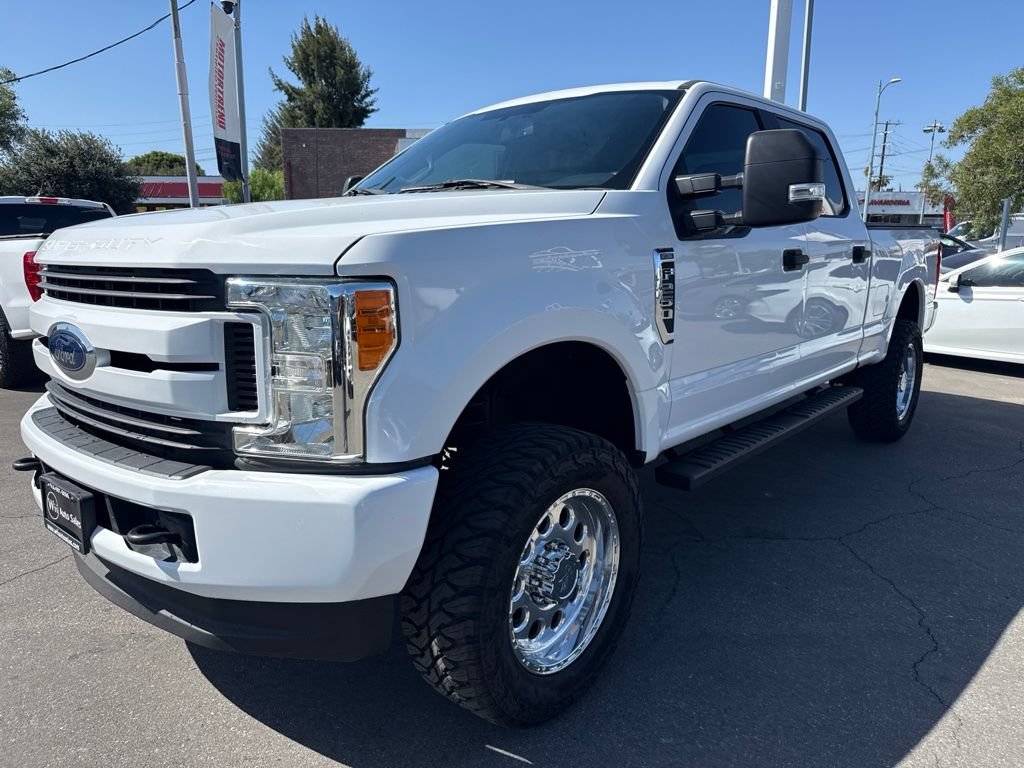 Used 2017 Ford F250 XL w/ Power Equipment Group AWD/4WD image 3
