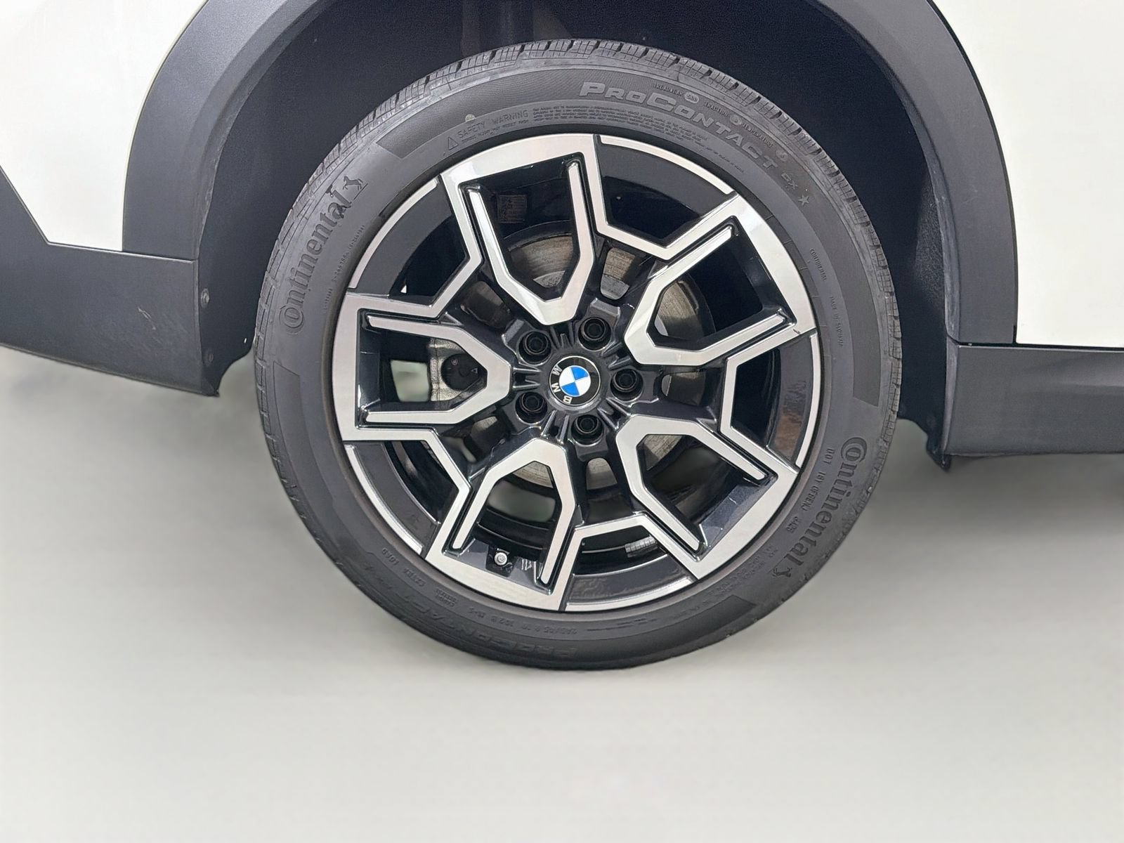 Used 2026 BMW X2 xDrive28i AWD/4WD image 34