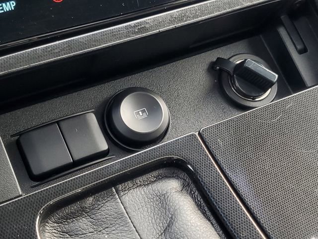 Used 2018 Ford Taurus SHO image 19