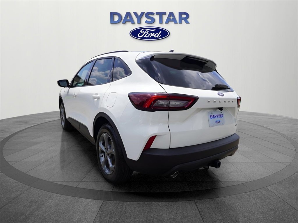 New 2025 Ford Escape ST-Line Elite w/ Class II Trailer Tow Package image 29