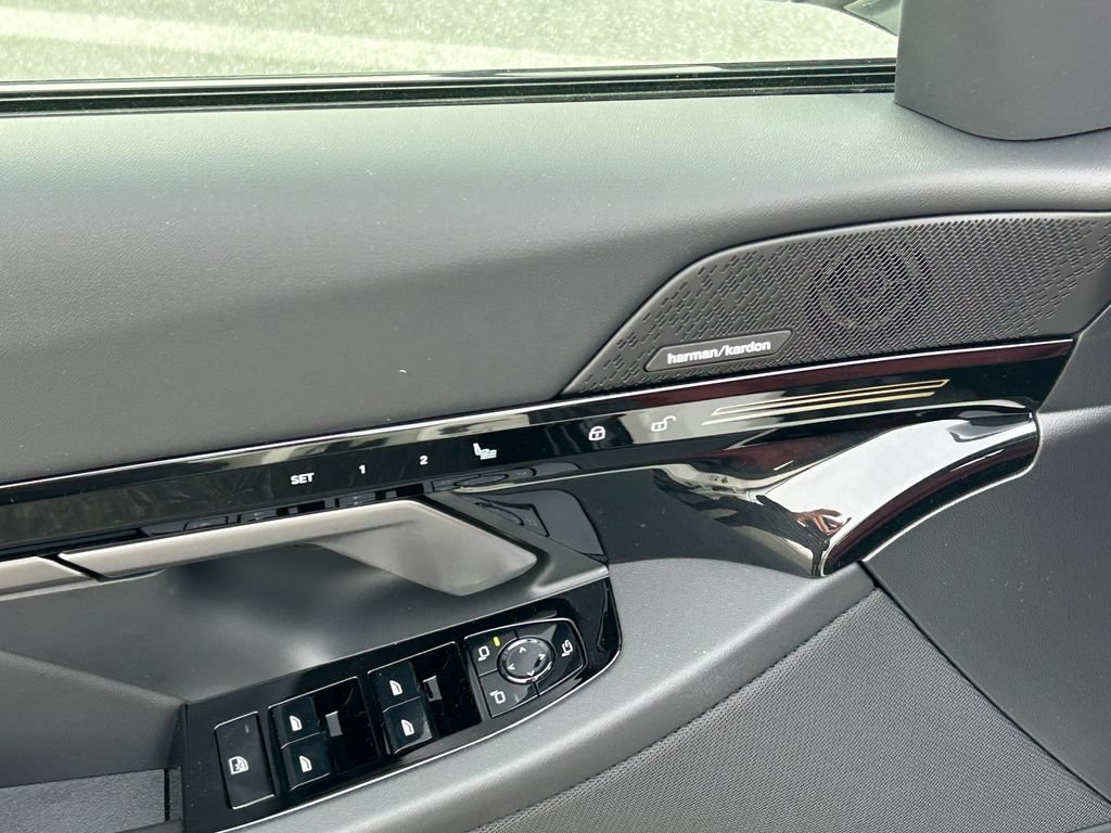 New 2026 BMW 530i w/ M Sport Package RWD image 12
