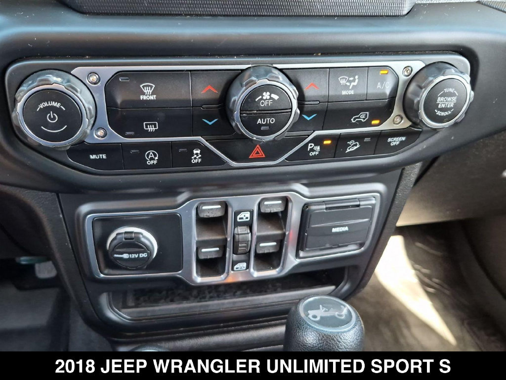 Used 2018 Jeep Wrangler Unlimited Sport S AWD/4WD image 23