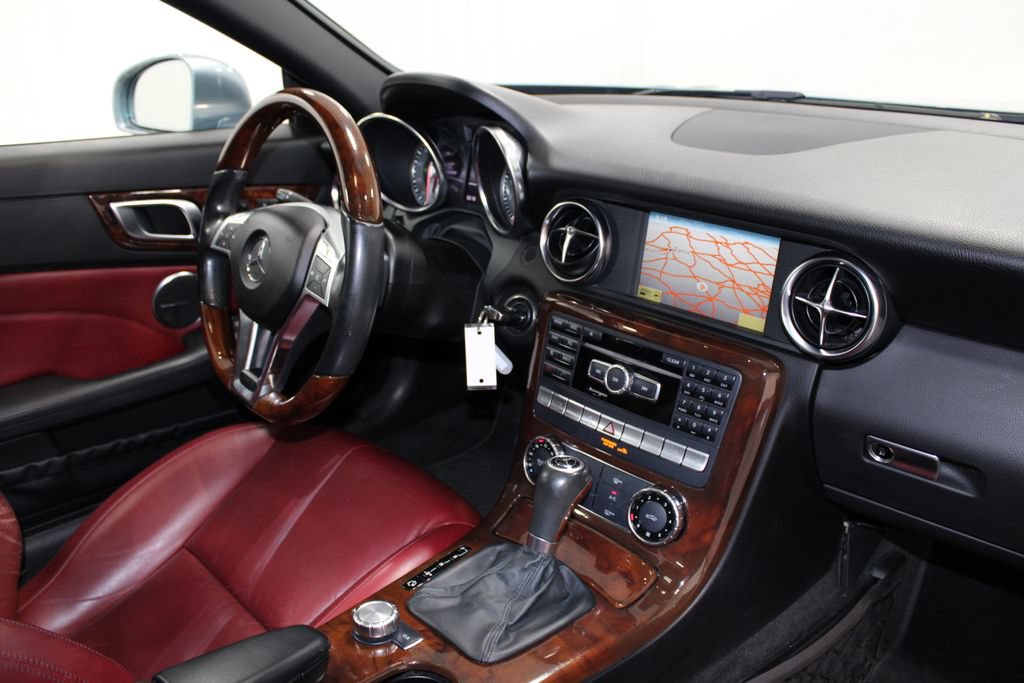 Used 2012 Mercedes-Benz SLK 350 image 27