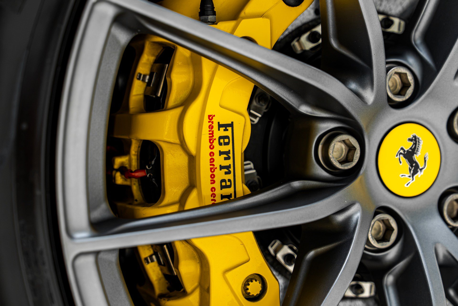 Used 2019 Ferrari 812 Superfast RWD image 31