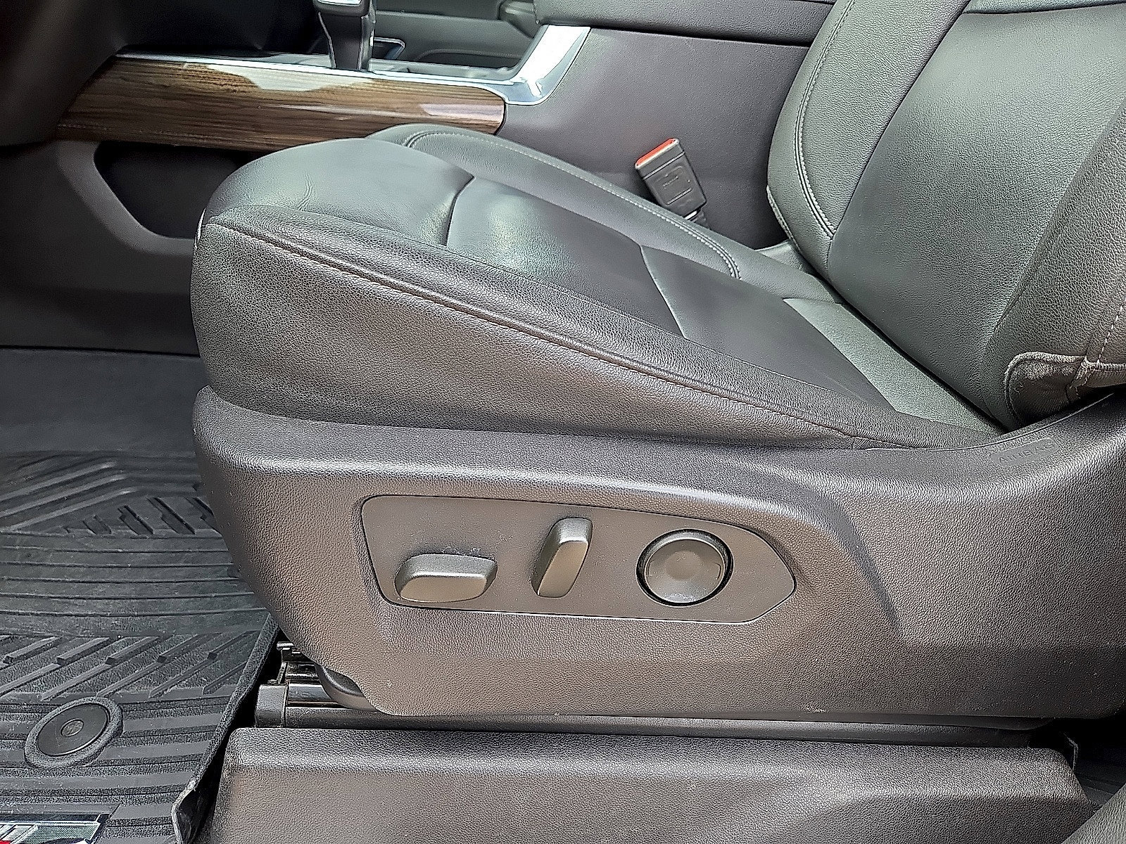 Used 2024 Chevrolet Silverado 1500 LT Trail Boss w/ Convenience Package II AWD/4WD image 26