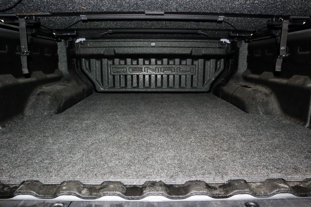 Used 2023 GMC Canyon Denali image 14