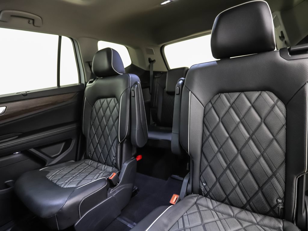Used 2024 Volkswagen Atlas SEL Premium R-Line AWD/4WD image 23