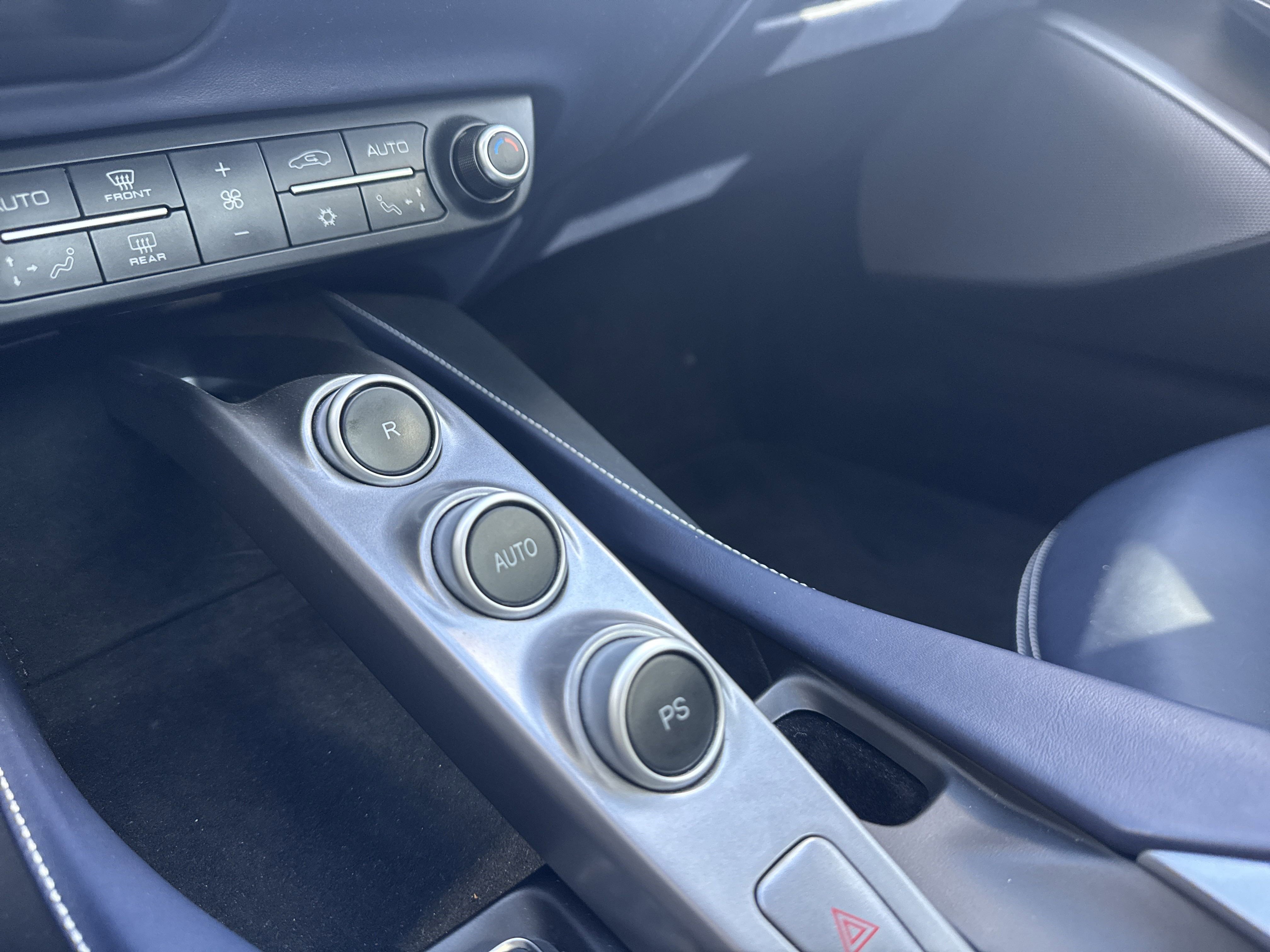 Used 2019 Ferrari Portofino image 17