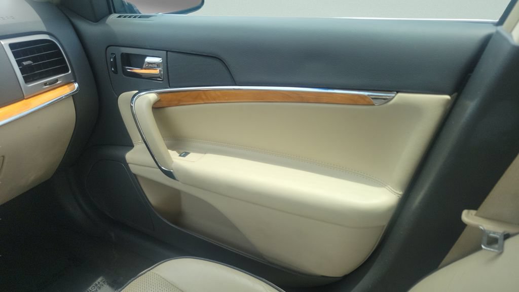 Used 2012 Lincoln MKZ Hybrid FWD image 13