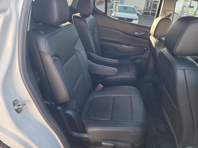 Used 2023 GMC Acadia SLT image 26