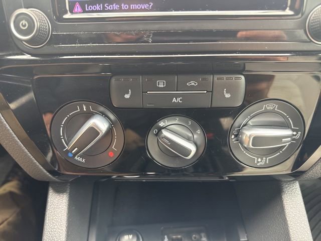 Used 2016 Volkswagen Jetta Sport w/ Lighting Package image 25