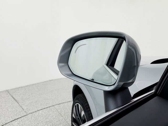 New 2026 Volvo XC90 B6 Plus w/ Protection Package Premier image 23