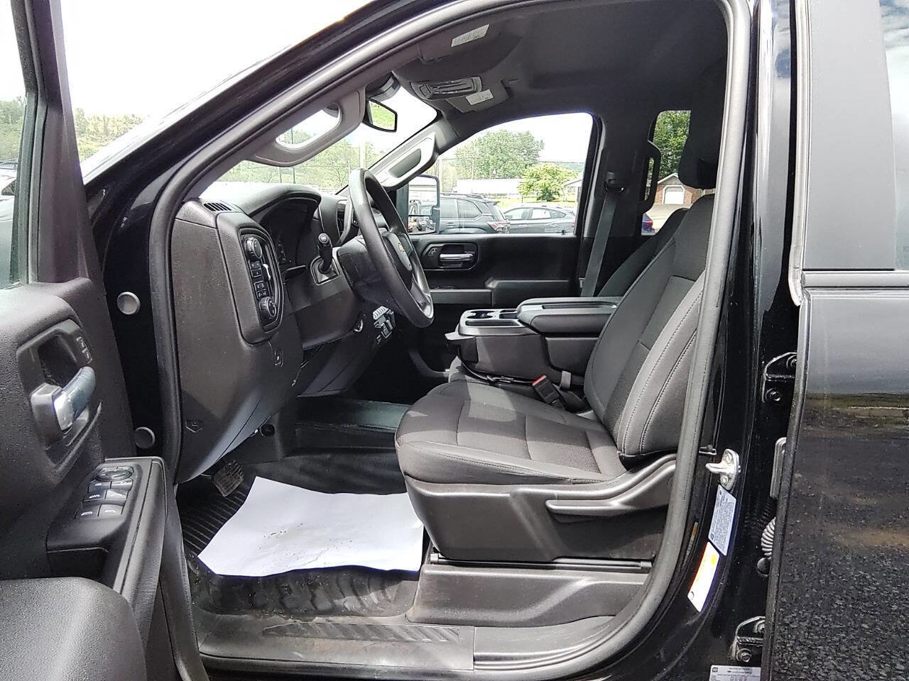 Used 2025 Chevrolet Silverado 2500 W/T w/ WT/CX Safety Package AWD/4WD image 9