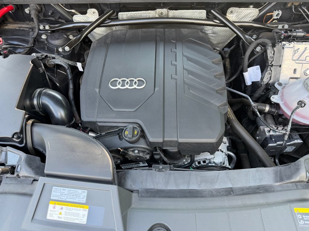 Used 2023 Audi Q5 2.0T Premium w/ Convenience Package AWD/4WD image 31