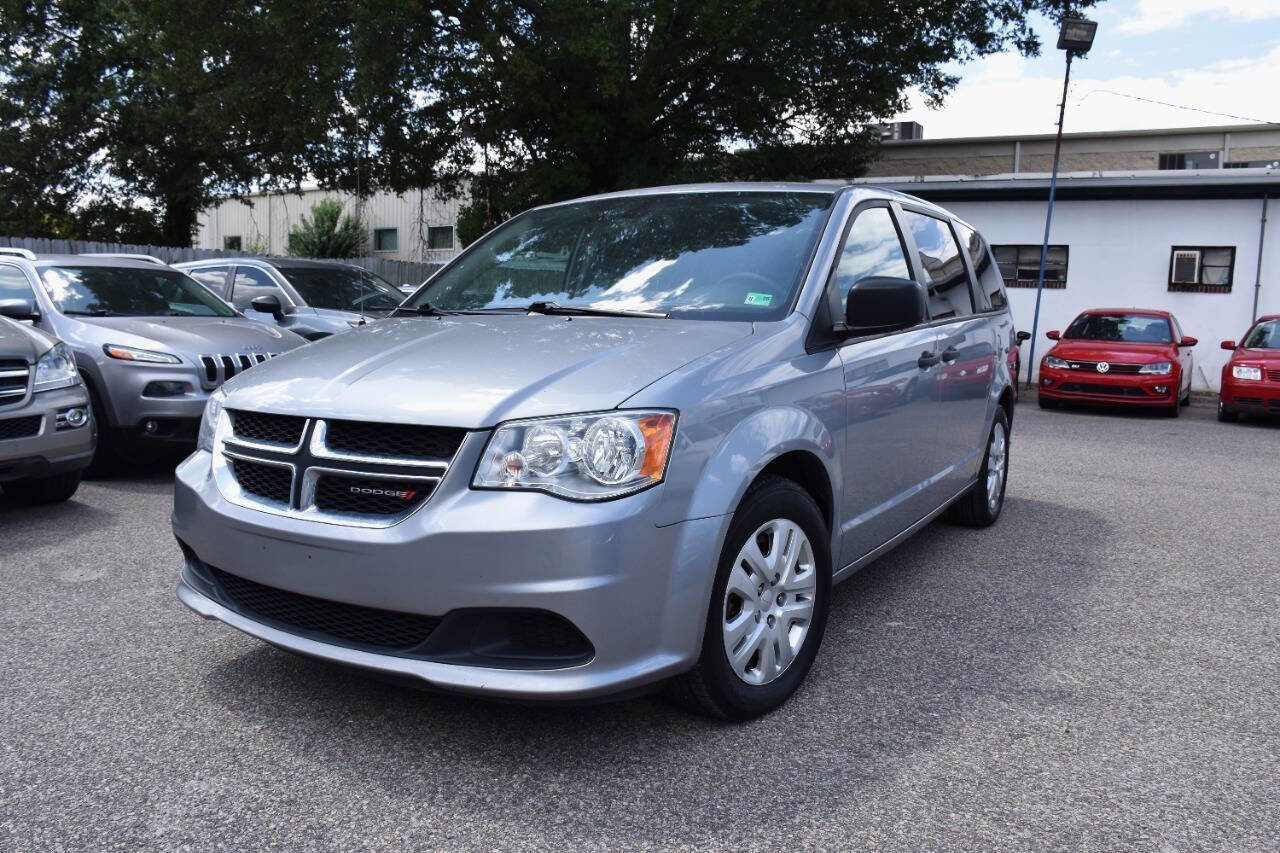 Used 2019 Dodge Grand Caravan SE image 25