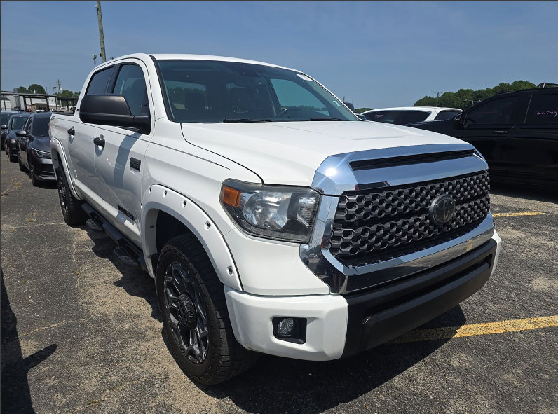 Used 2020 Toyota Tundra SR5 w/ SR5 Leather Package RWD image 5