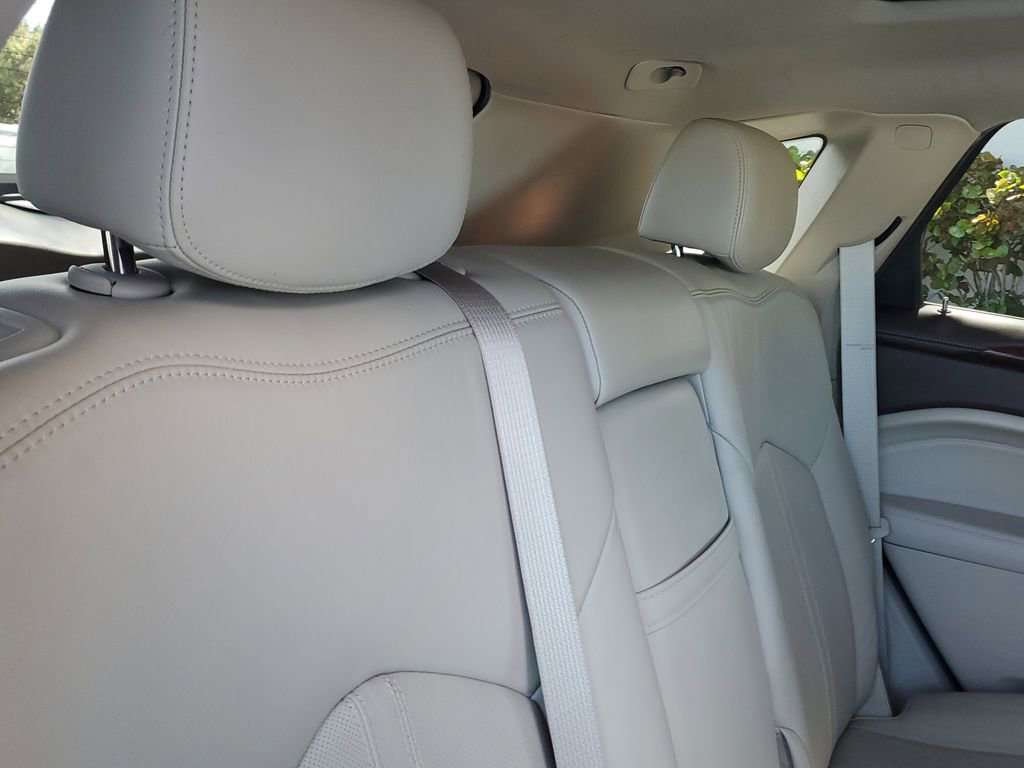 Used 2016 Cadillac SRX Luxury w/ Driver Awareness Package image 24