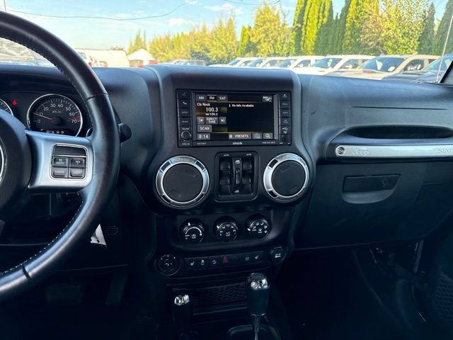 Used 2017 Jeep Wrangler Unlimited Rubicon AWD/4WD image 21
