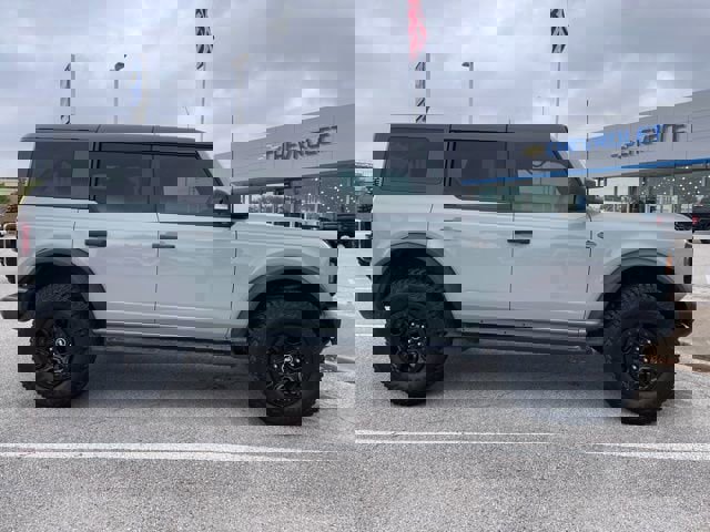 Used 2023 Ford Bronco Wildtrak image 5