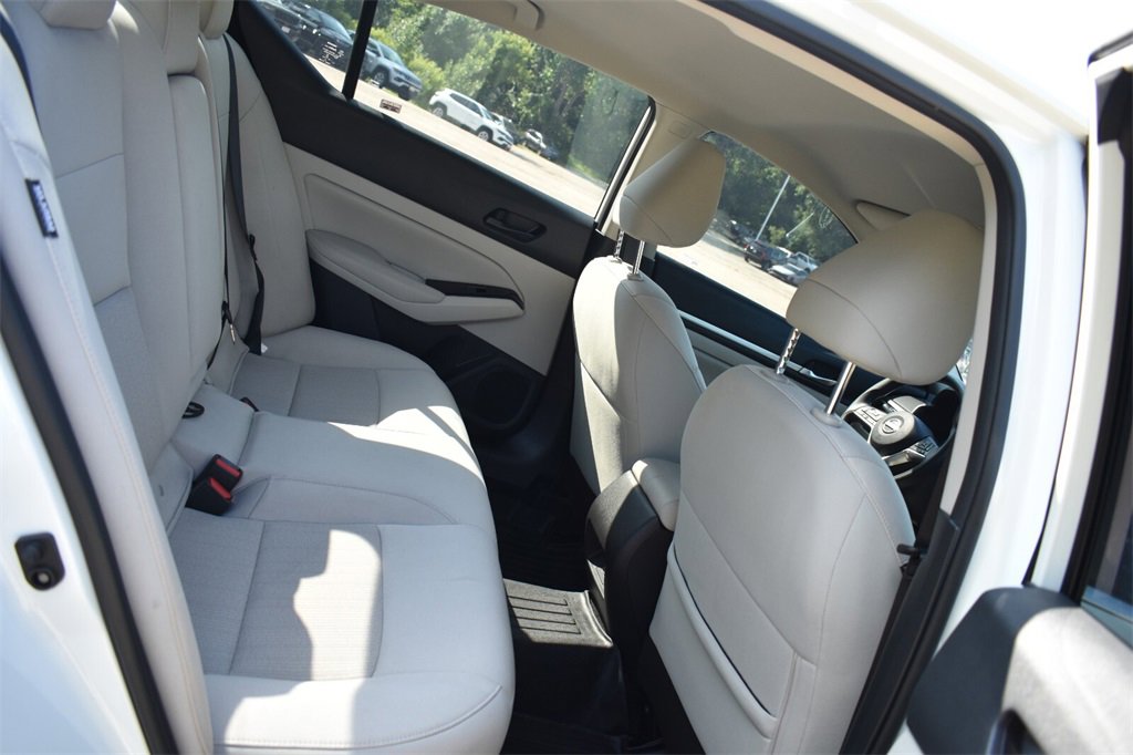 Used 2023 Nissan Altima 2.5 SV image 16